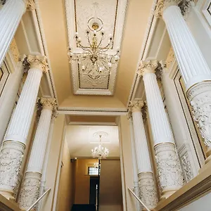 Elso Muzeum Apartmán